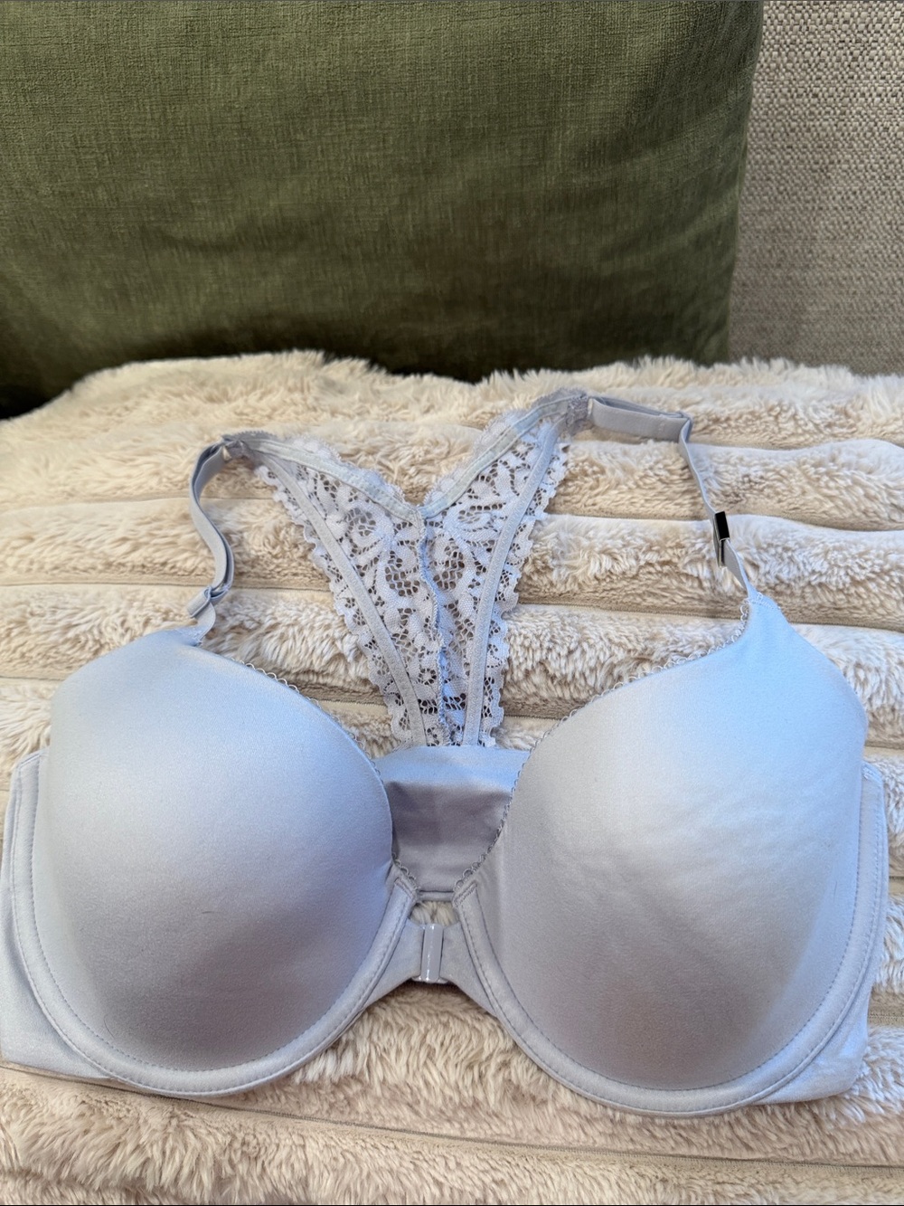 Victoria's Secret Light Gray Lace-Back Padded Bra NWT